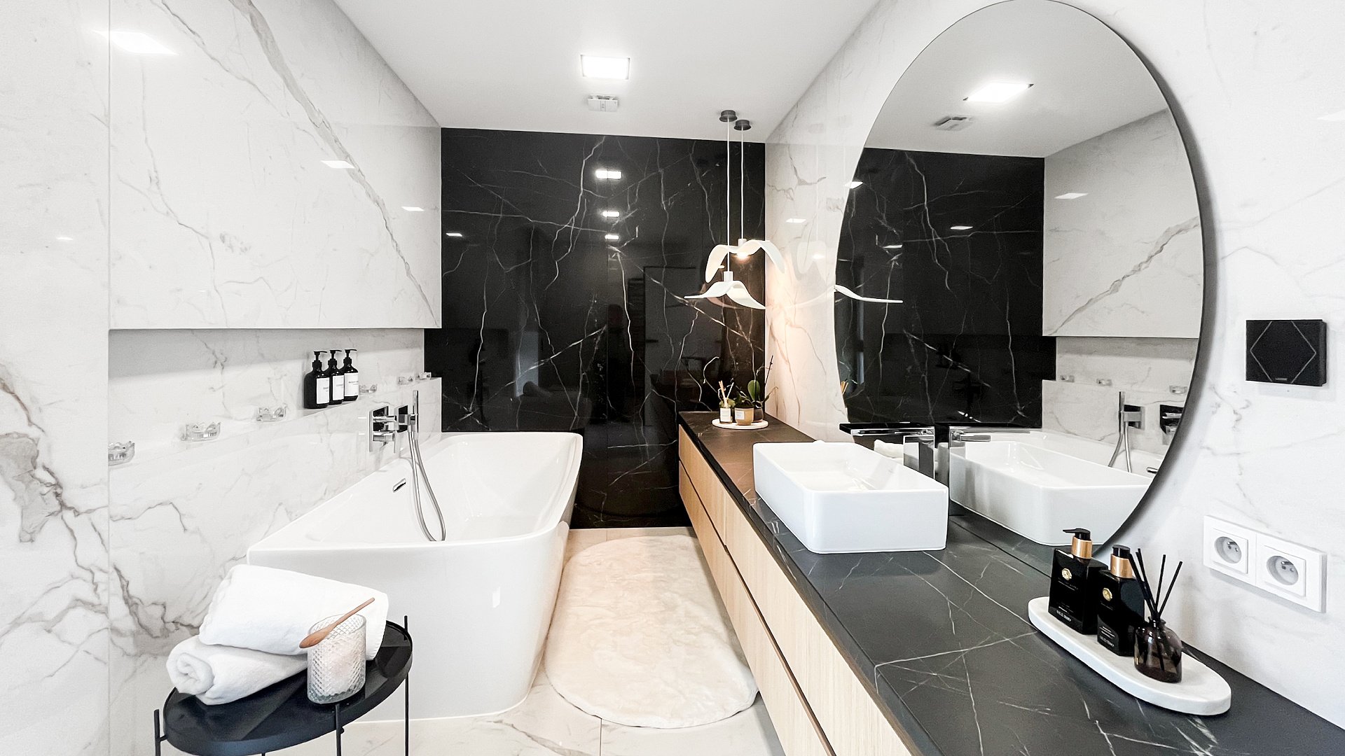 LUXUSNÍ KOUPELNY S DUŠÍ MRAMORU: ZÁKLAD MODERNÍ ELEGANCE