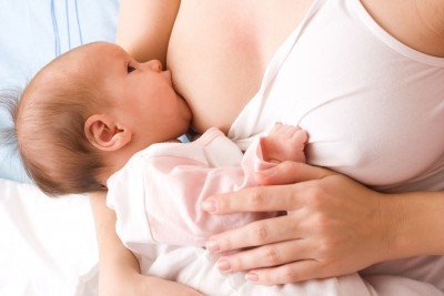 Polohy při kojení