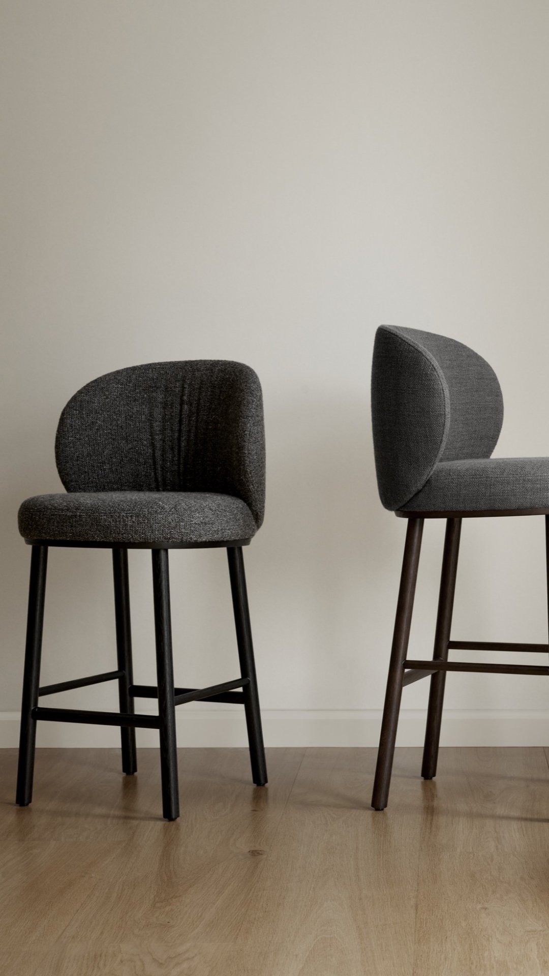 Ovata bar stool