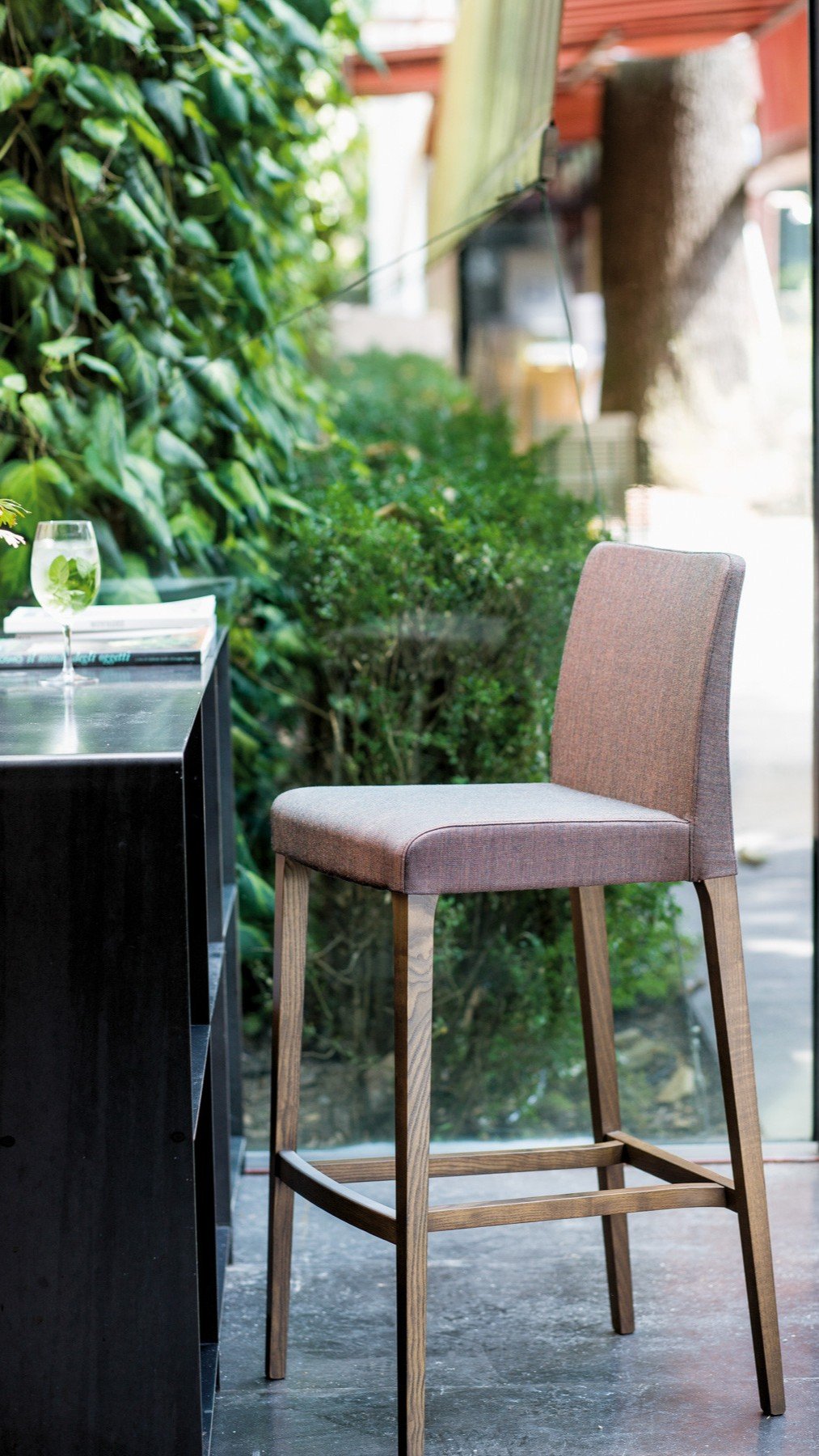 Zoe bar stool